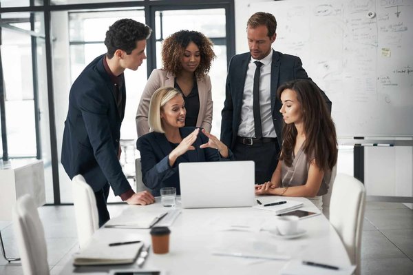 Comment utiliser les techniques de visualisation pour atteindre ses objectifs de bien-être et de carrière?